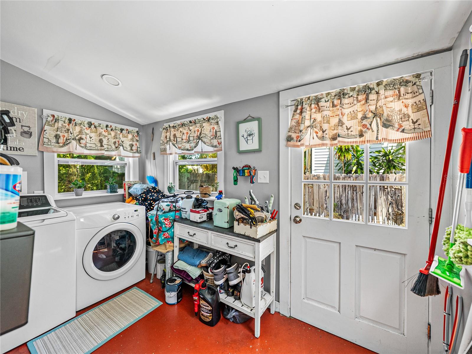 3001 9TH AVE N, ST PETERSBURG, FL, 33713