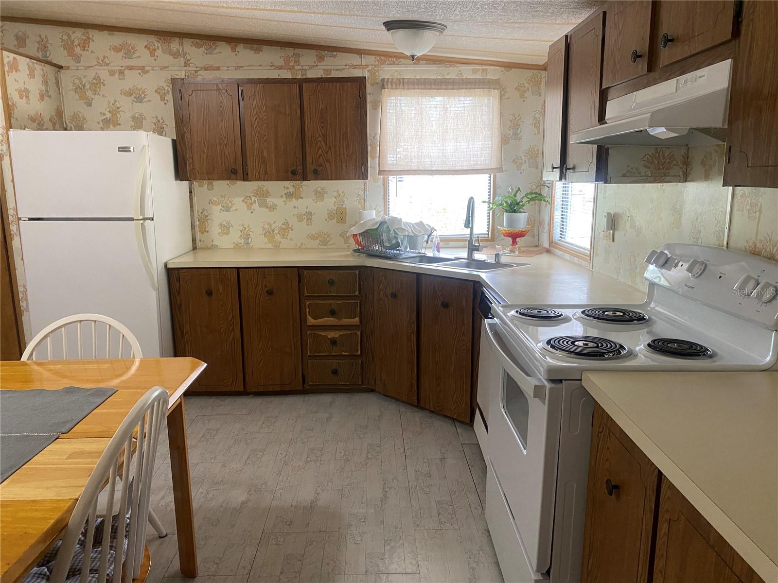 3201 YOUNG RD, PLANT CITY, FL, 33565