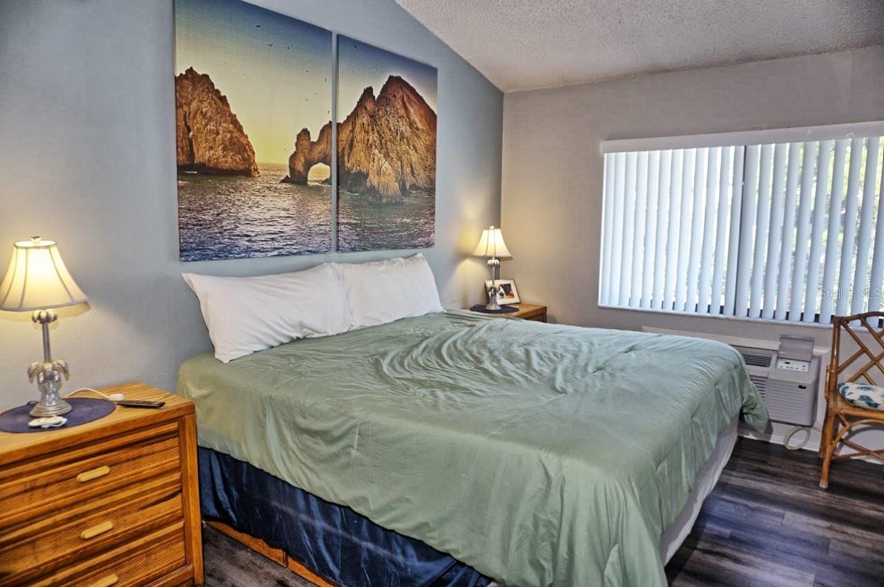 W7874761 Property Photo