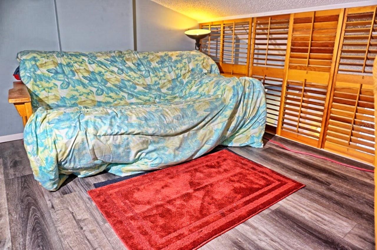 W7874761 Property Photo