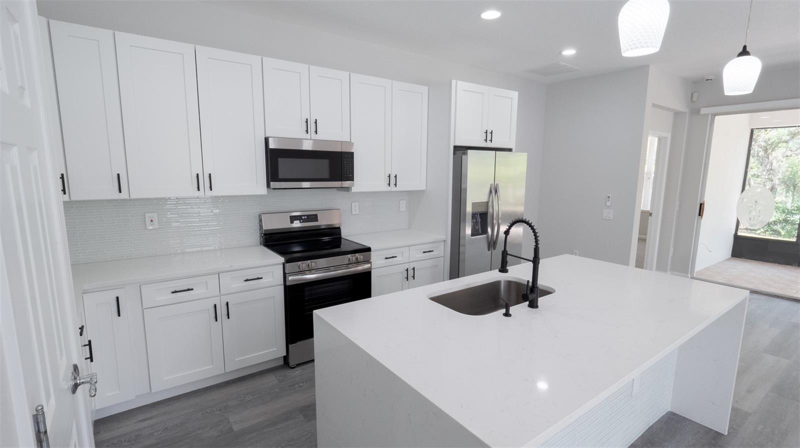 13722 CREST LAKE DR, HUDSON, FL, 34669