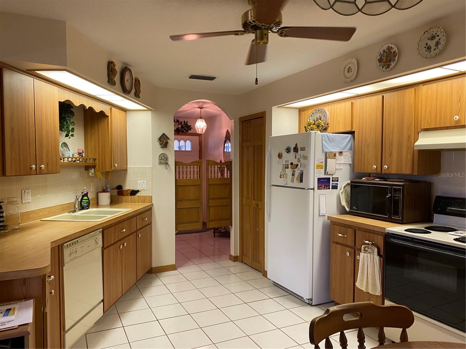 21821 KING JOHN ST, LEESBURG, FL, 34748