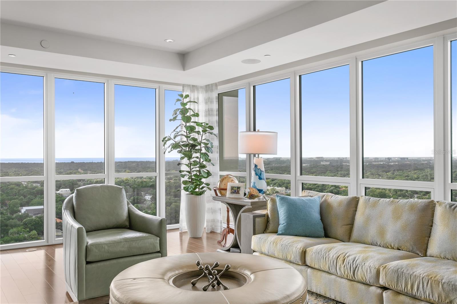 TB8376640 Property Photo