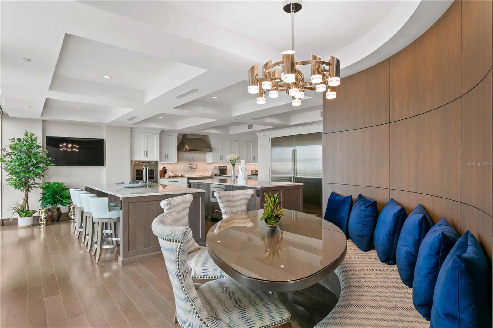 TB8376640 Property Photo