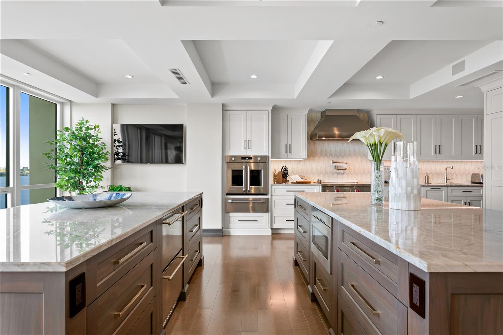 TB8376640 Property Photo