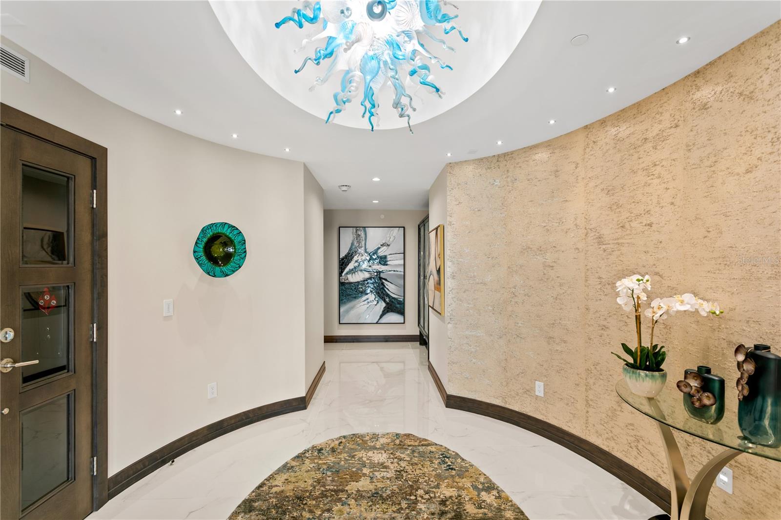 TB8376640 Property Photo