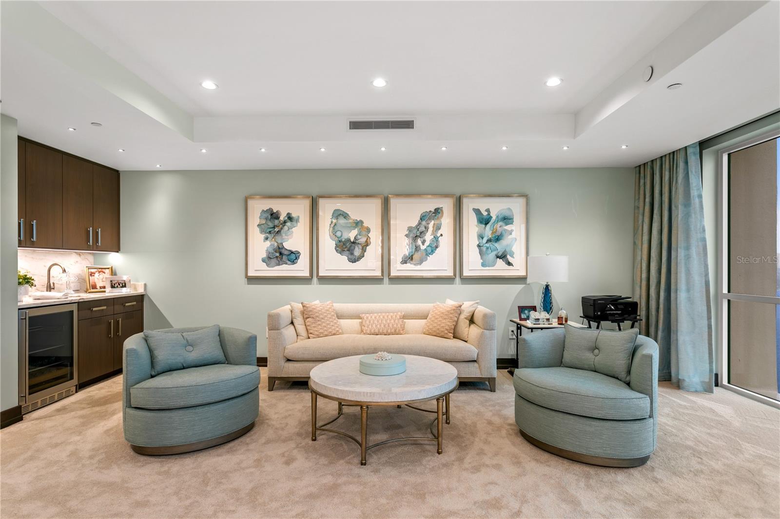 TB8376640 Property Photo