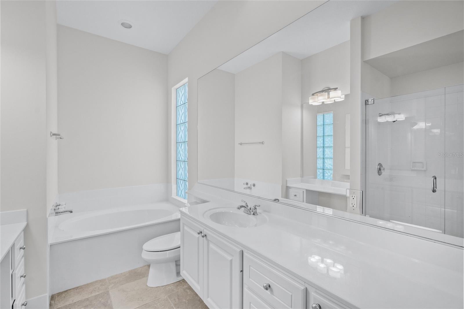 A4649636 Property Photo