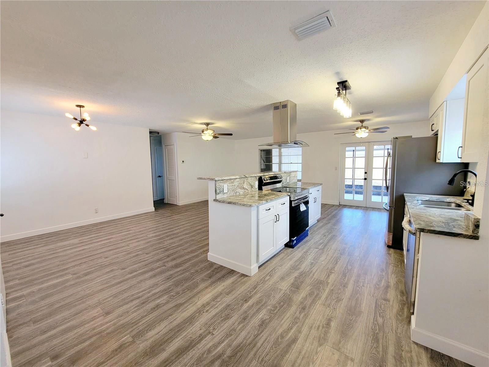 5622 63RD WAY N, ST PETERSBURG, FL, 33709