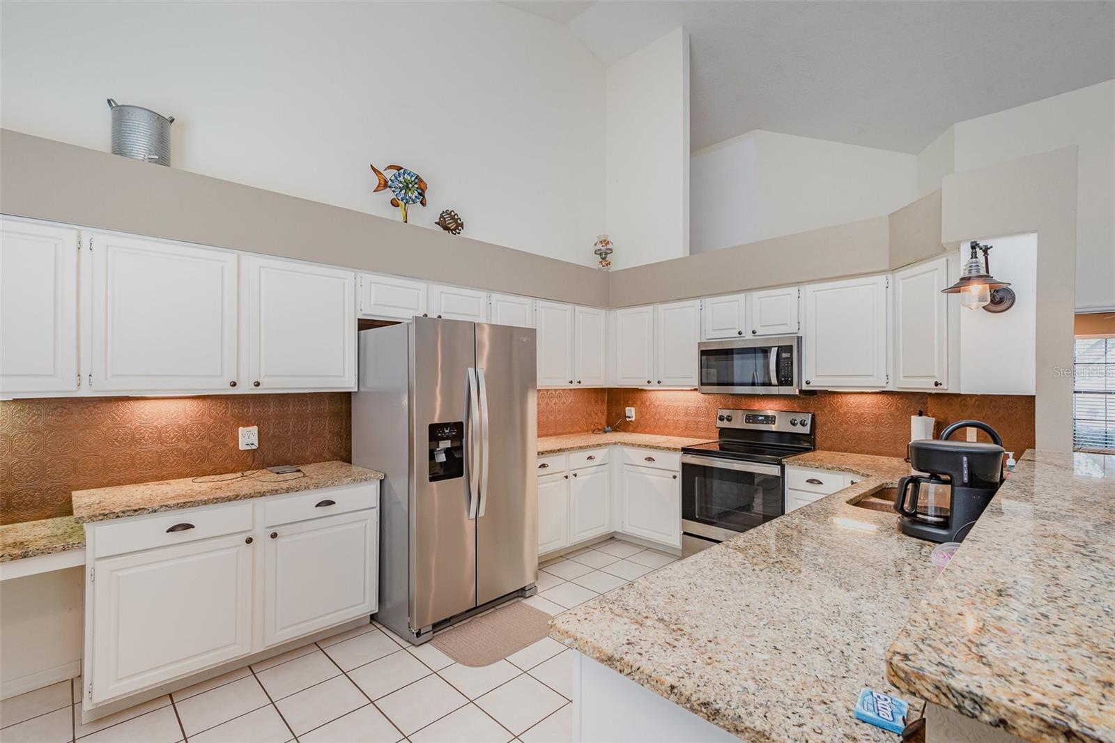 411 GLEN ABBEY LN, DEBARY, FL, 32713