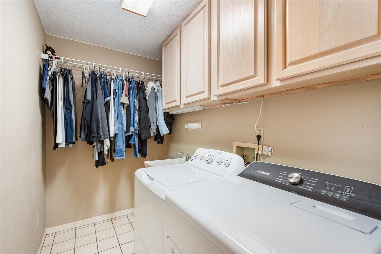 411 GLEN ABBEY LN, DEBARY, FL, 32713