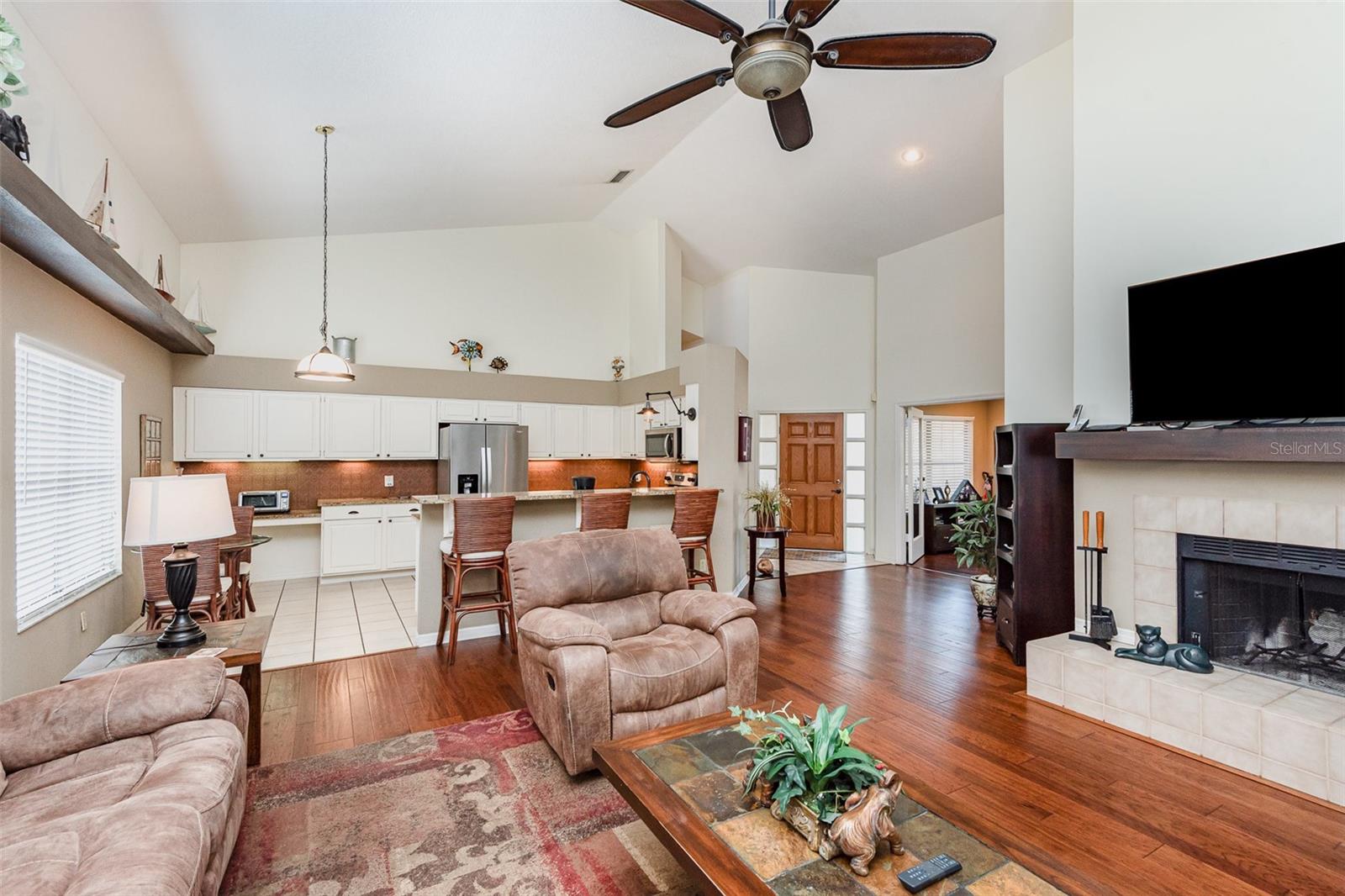 411 GLEN ABBEY LN, DEBARY, FL, 32713