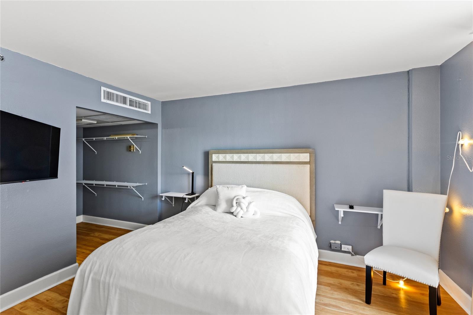 151 E WASHINGTON ST #611, ORLANDO, FL, 32801