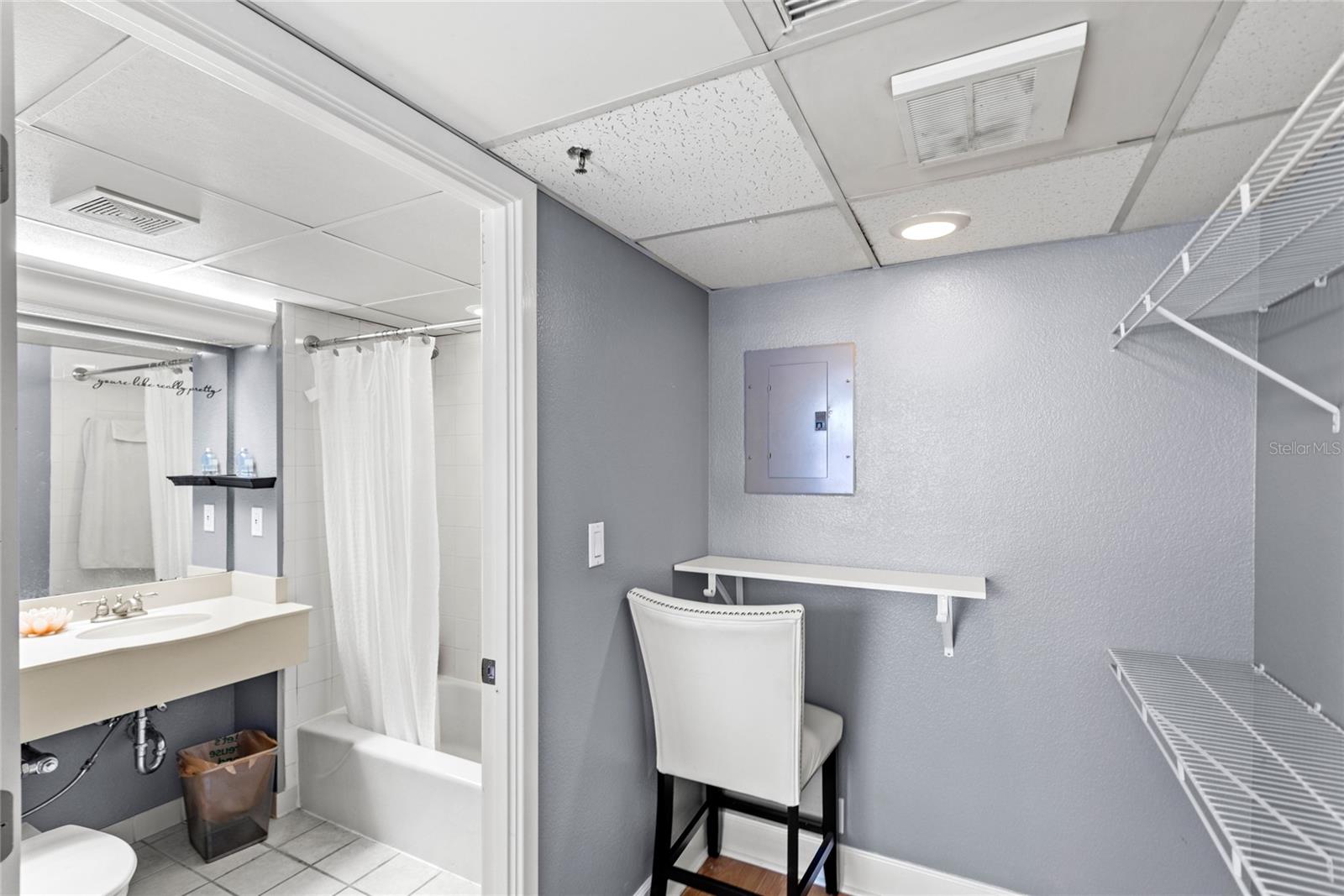 151 E WASHINGTON ST #611, ORLANDO, FL, 32801