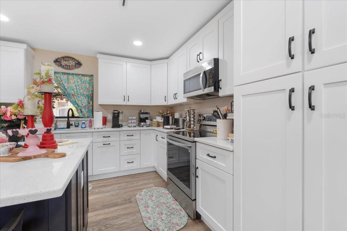 4201 ERINDALE DR, NORTH FORT MYERS, FL, 33903