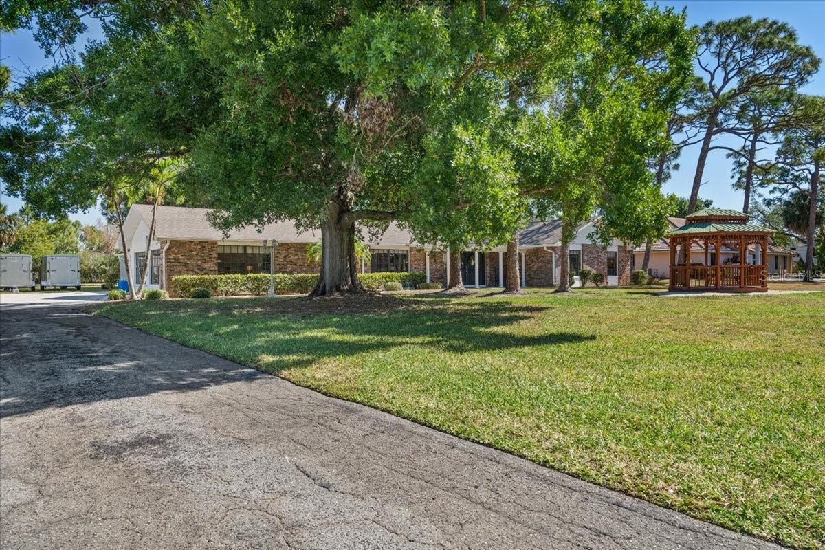 4201 ERINDALE DR, NORTH FORT MYERS, FL, 33903