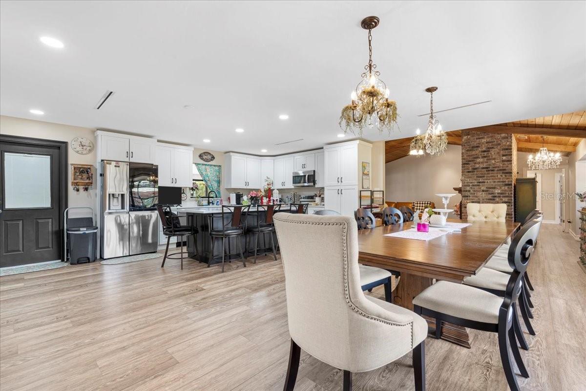 4201 ERINDALE DR, NORTH FORT MYERS, FL, 33903