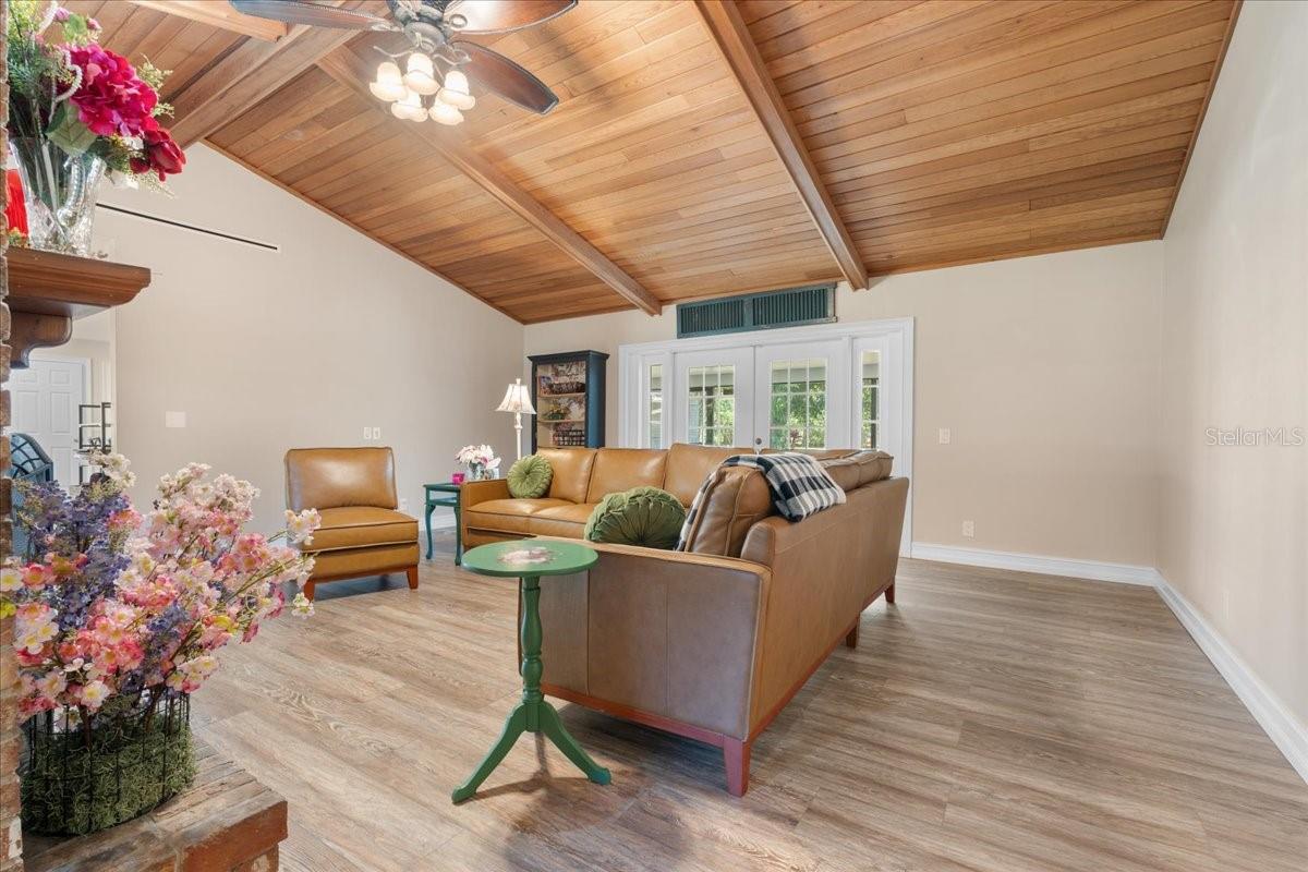 4201 ERINDALE DR, NORTH FORT MYERS, FL, 33903