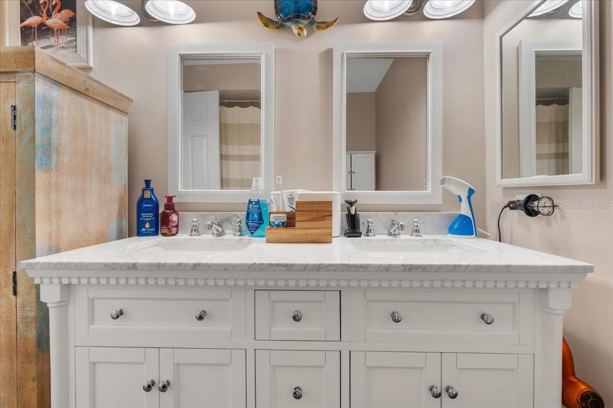 4201 ERINDALE DR, NORTH FORT MYERS, FL, 33903