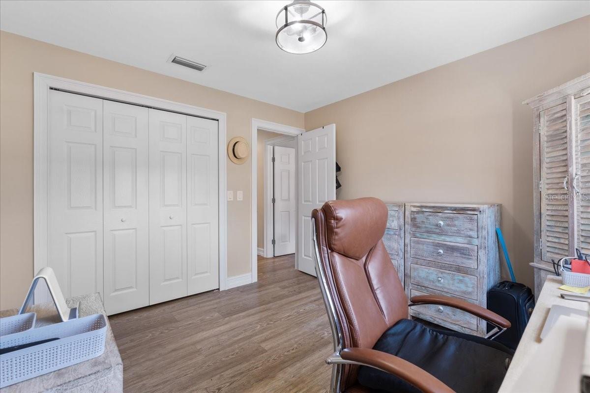 4201 ERINDALE DR, NORTH FORT MYERS, FL, 33903