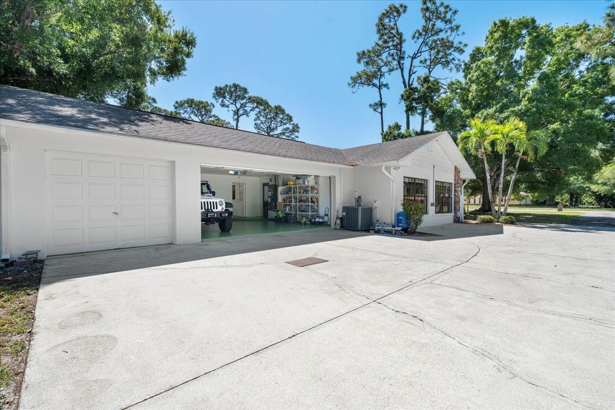 4201 ERINDALE DR, NORTH FORT MYERS, FL, 33903