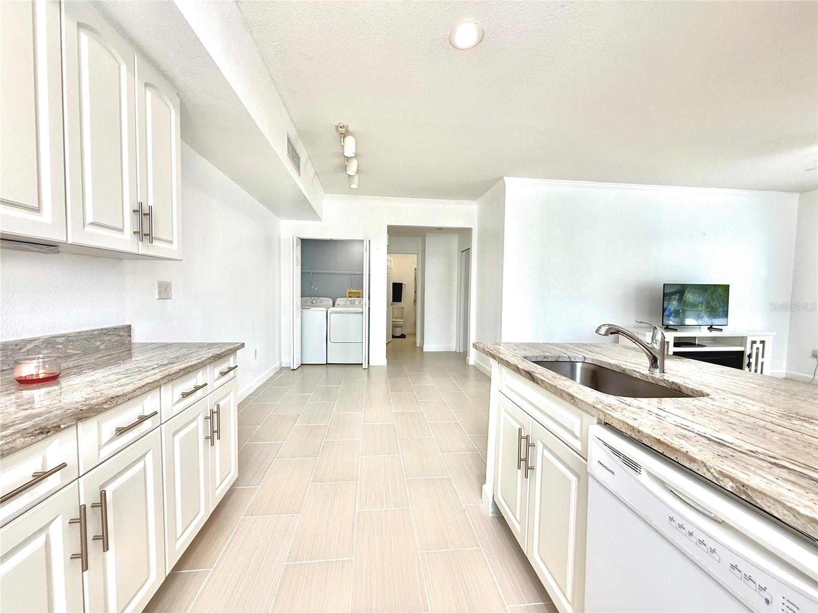 9650 LAKE CHASE ISLAND WAY #9650, TAMPA, FL, 33626