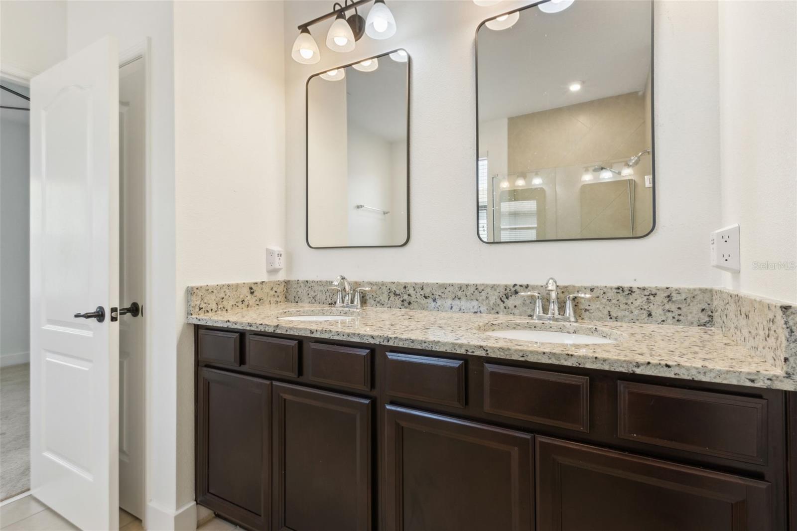 2600 EGRET SHORES DR, ORLANDO, FL, 32825