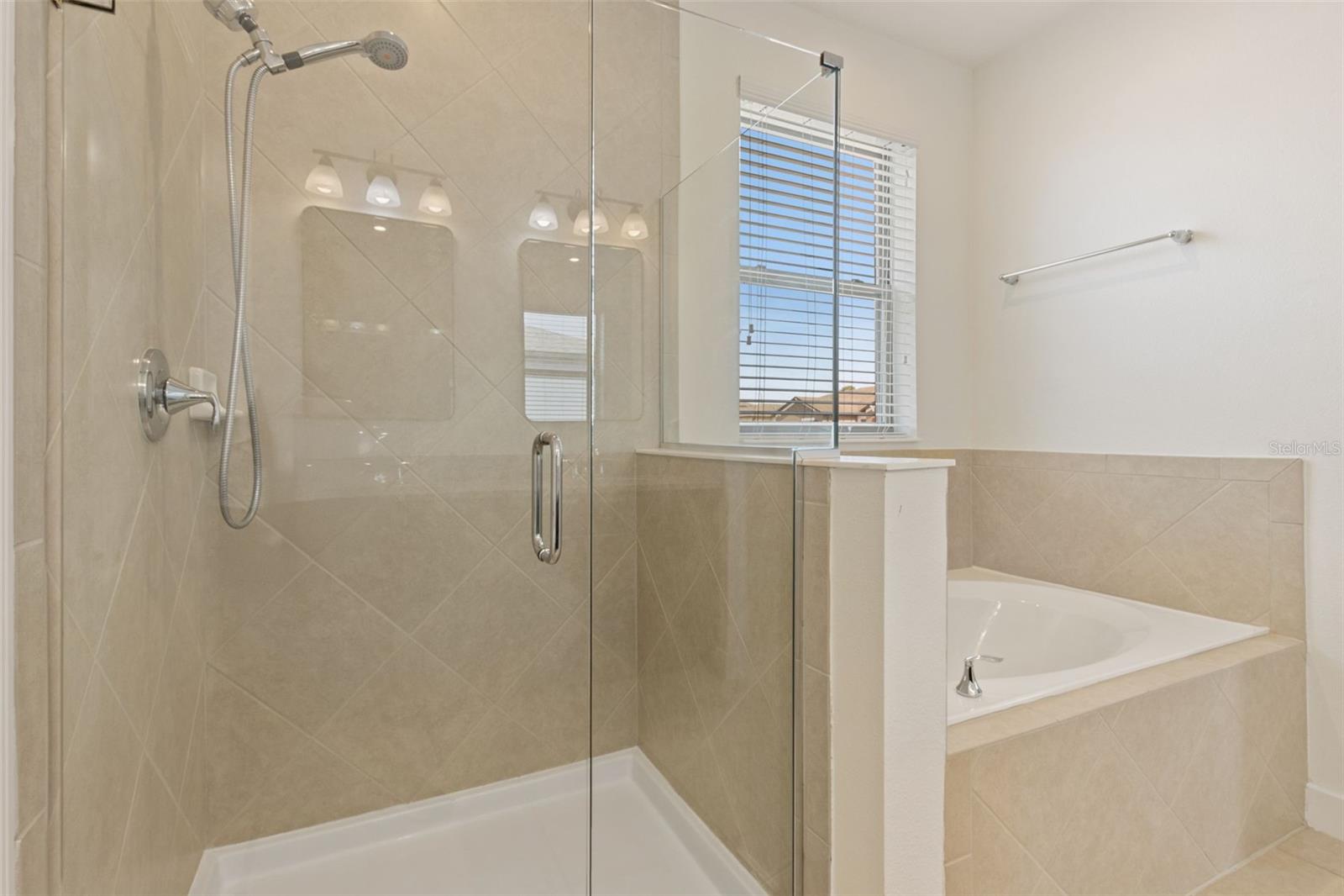 2600 EGRET SHORES DR, ORLANDO, FL, 32825