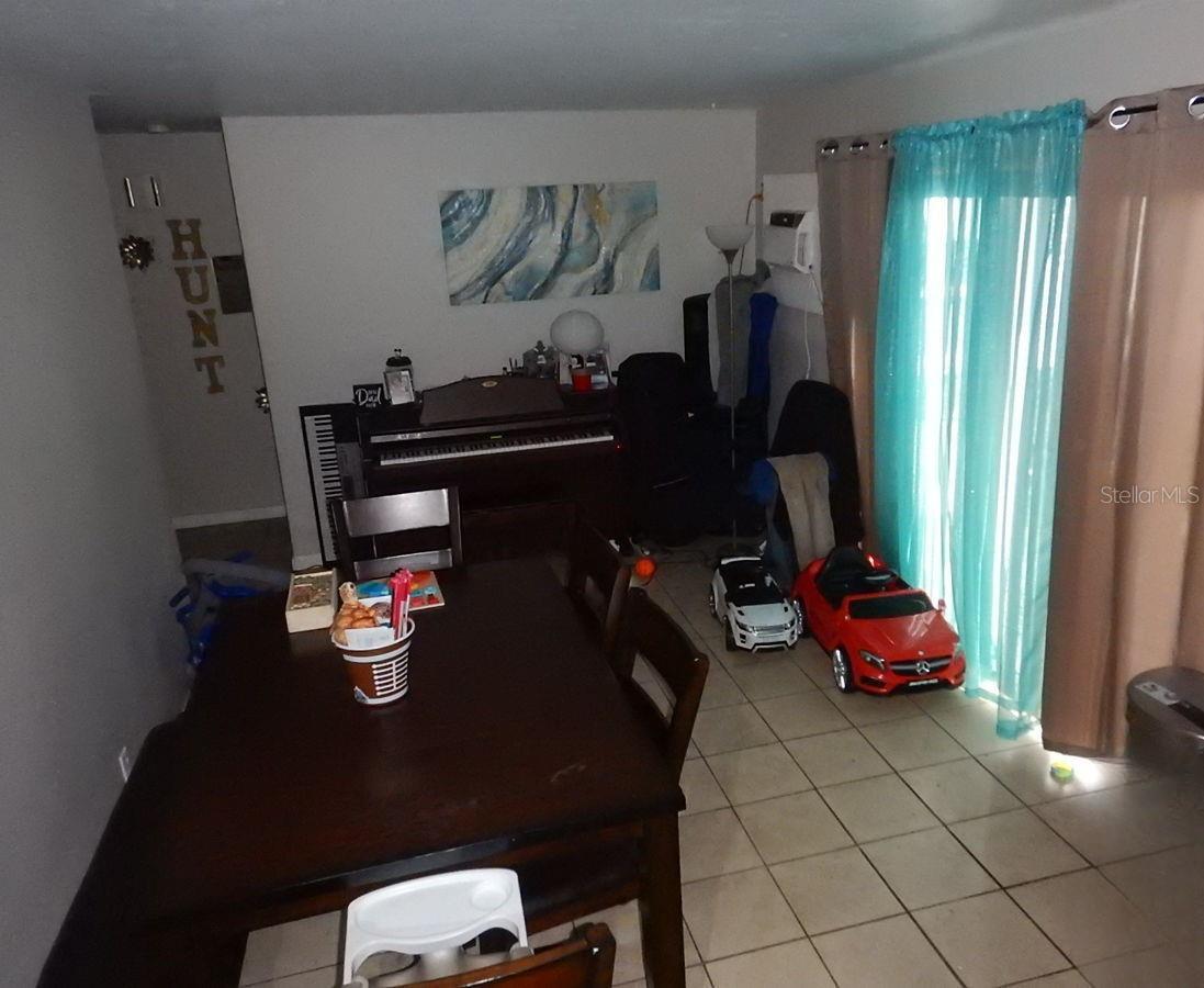 1263 W 27TH ST, RIVIERA BEACH, FL, 33404