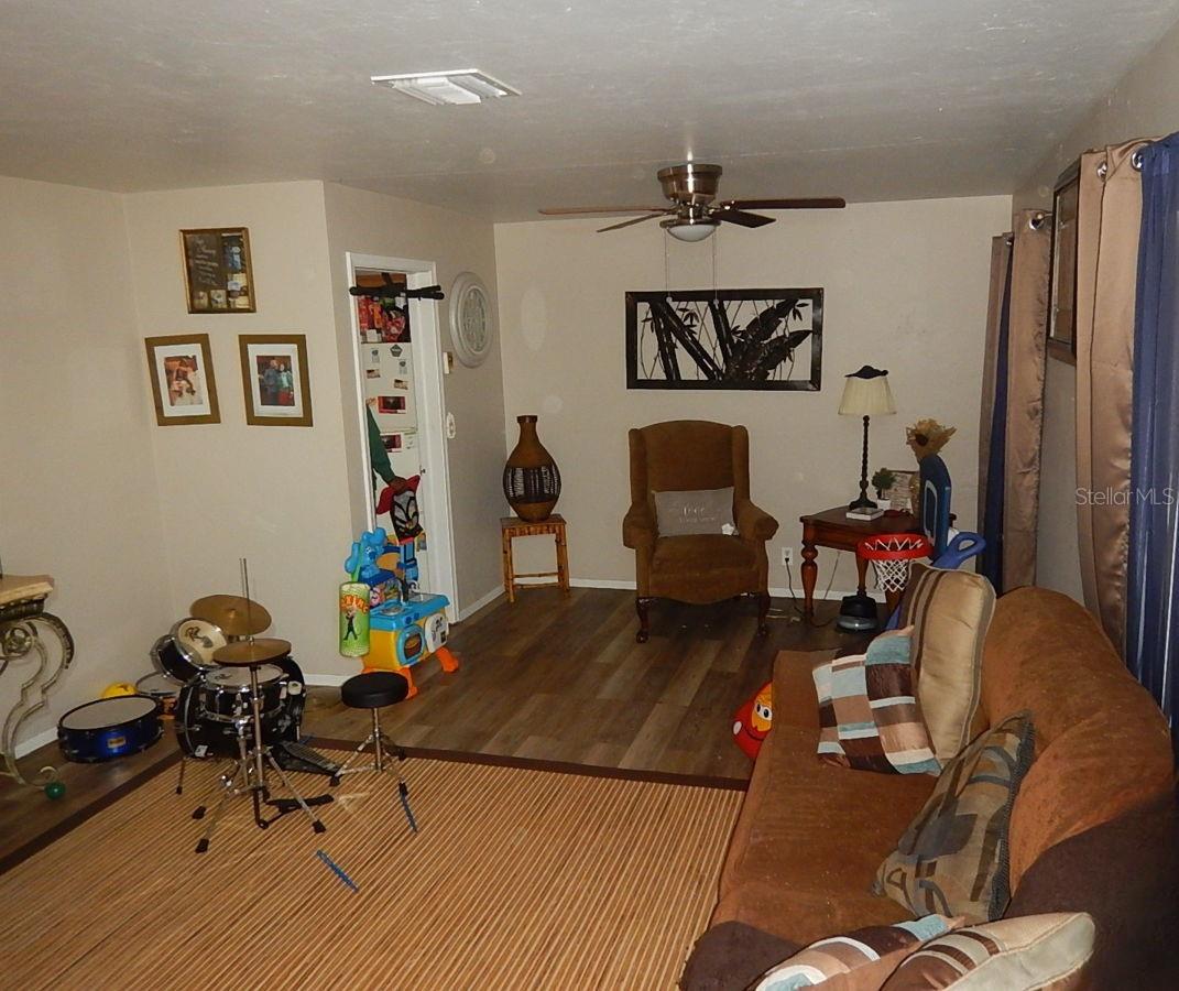 1263 W 27TH ST, RIVIERA BEACH, FL, 33404