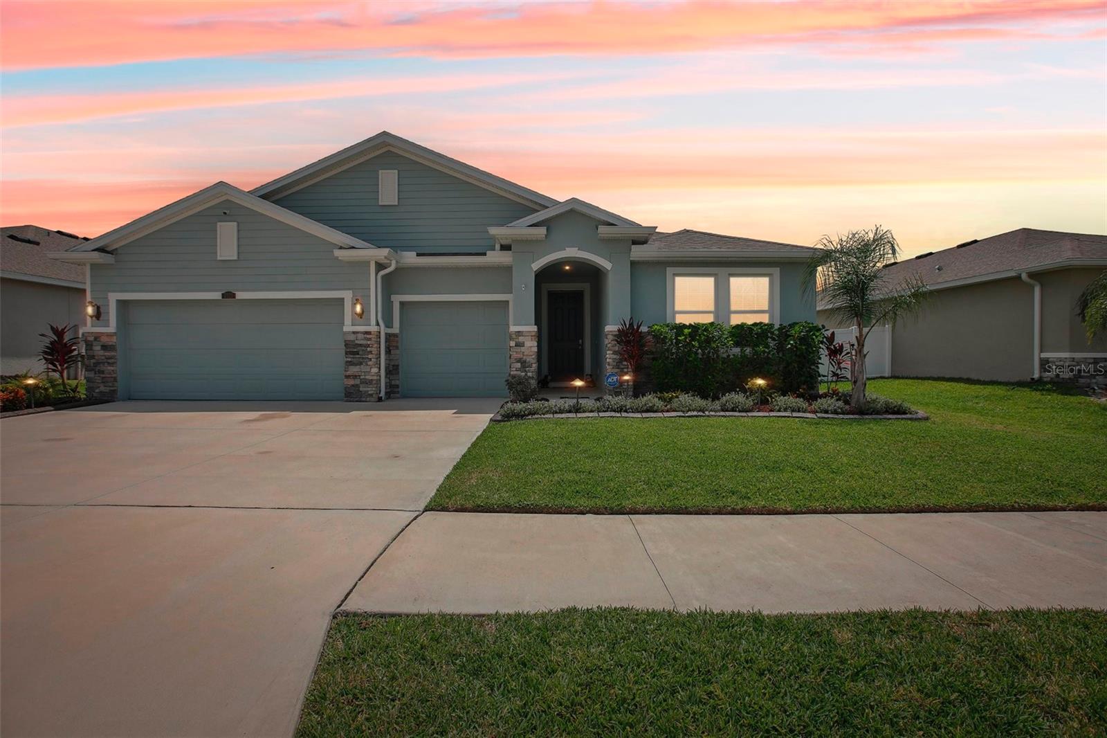 7323 STEER BLADE DR, ZEPHYRHILLS, FL, 33541