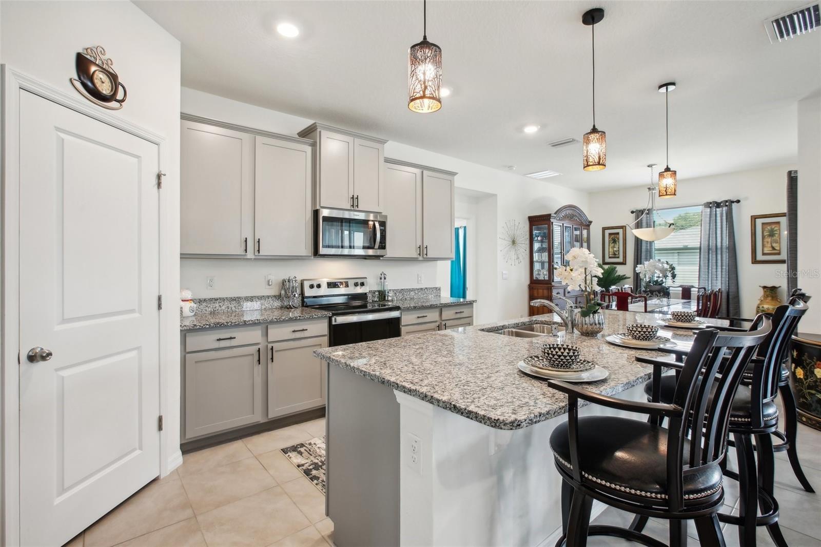 7323 STEER BLADE DR, ZEPHYRHILLS, FL, 33541