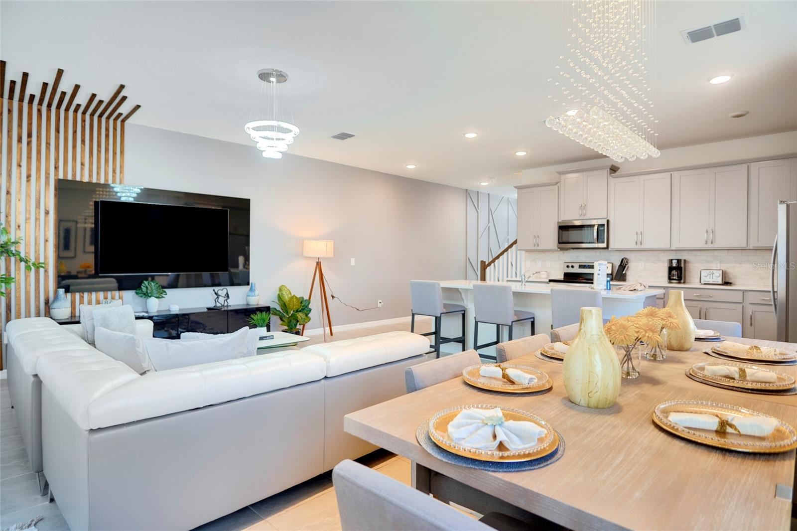 1624 TROPICAL PALMS CIR, KISSIMMEE, FL, 34747