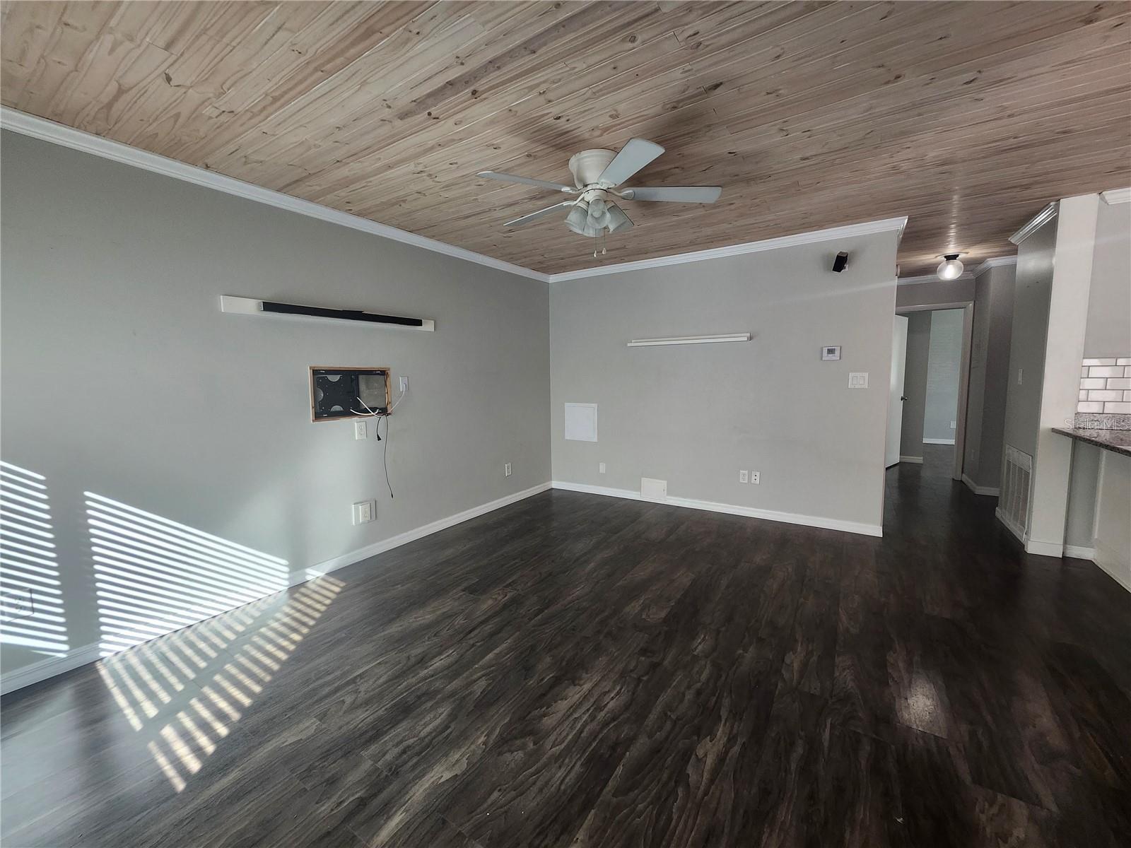 9015 PEBBLE CREEK DR, TAMPA, FL, 33647