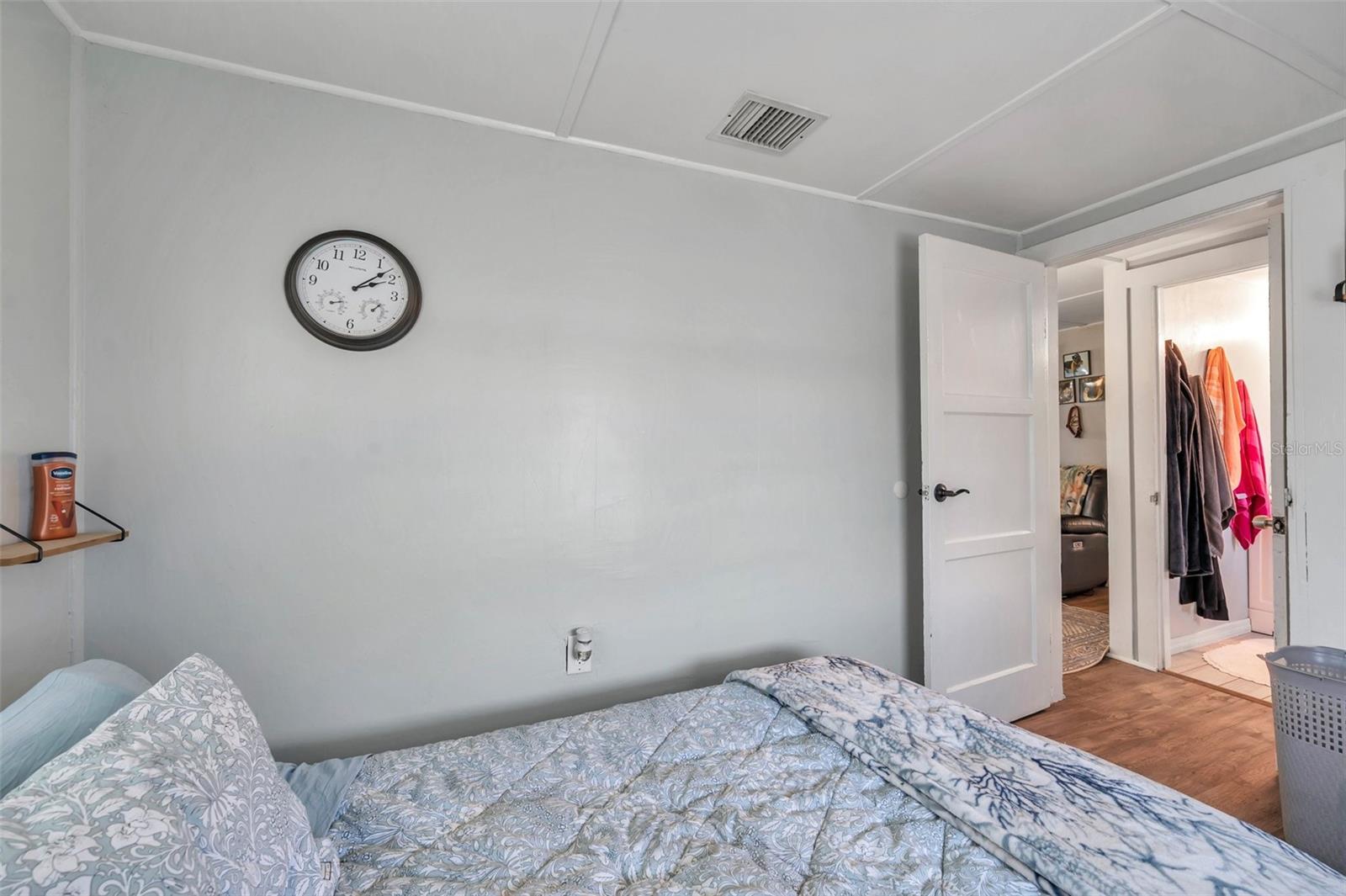 3241 LAUREL AVE, CLEARWATER, FL, 33762