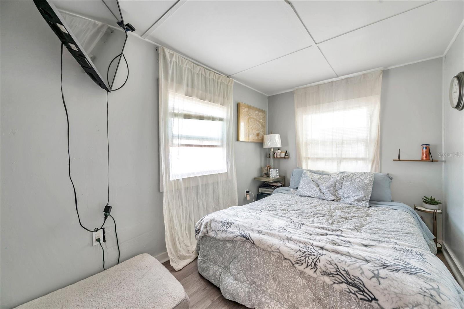 3241 LAUREL AVE, CLEARWATER, FL, 33762