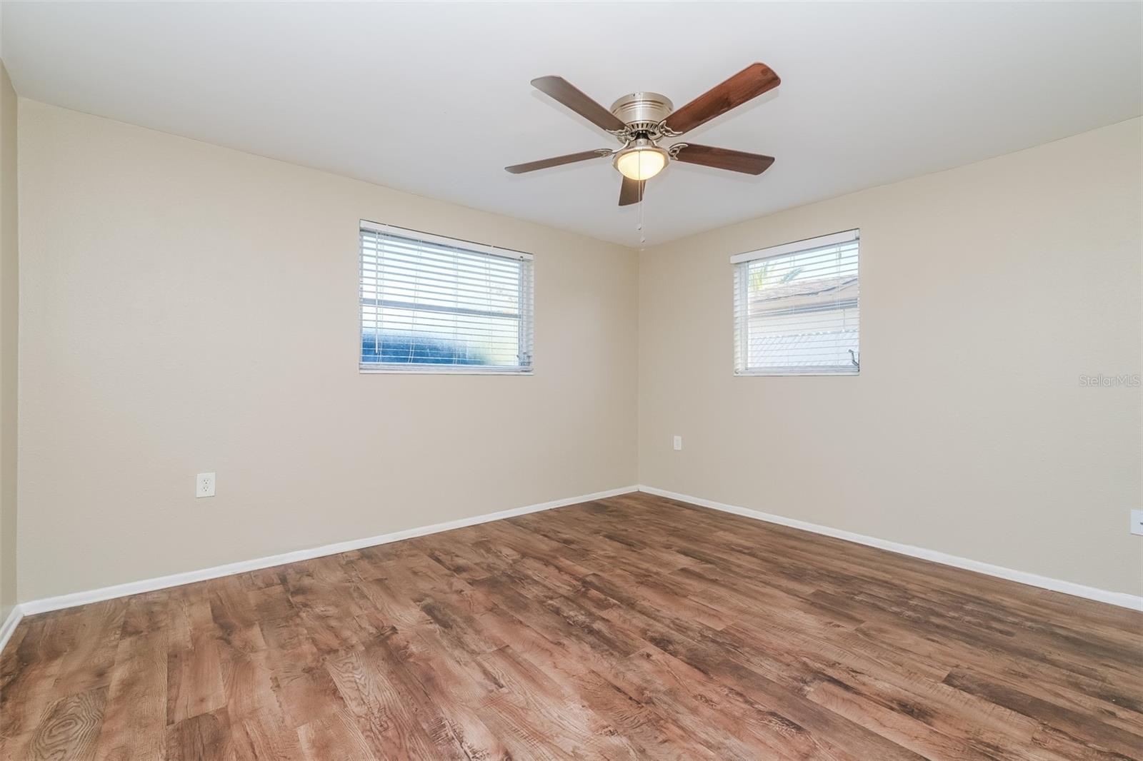 1050 NORMANDY BLVD, HOLIDAY, FL, 34691