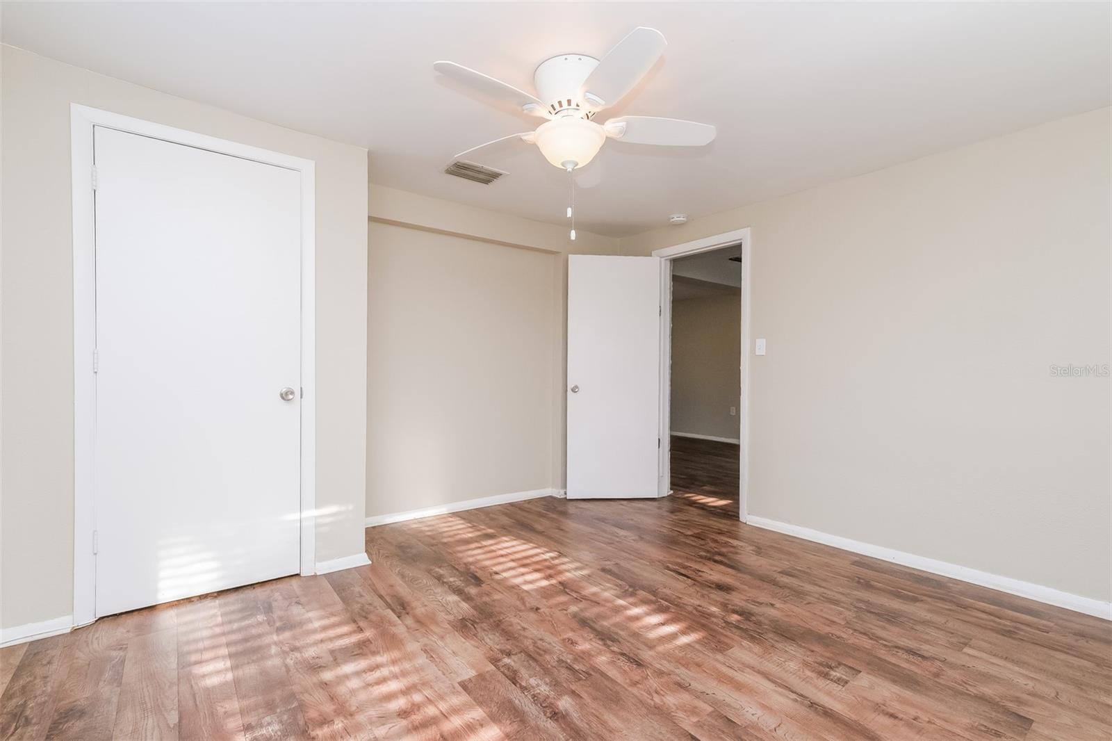 1050 NORMANDY BLVD, HOLIDAY, FL, 34691