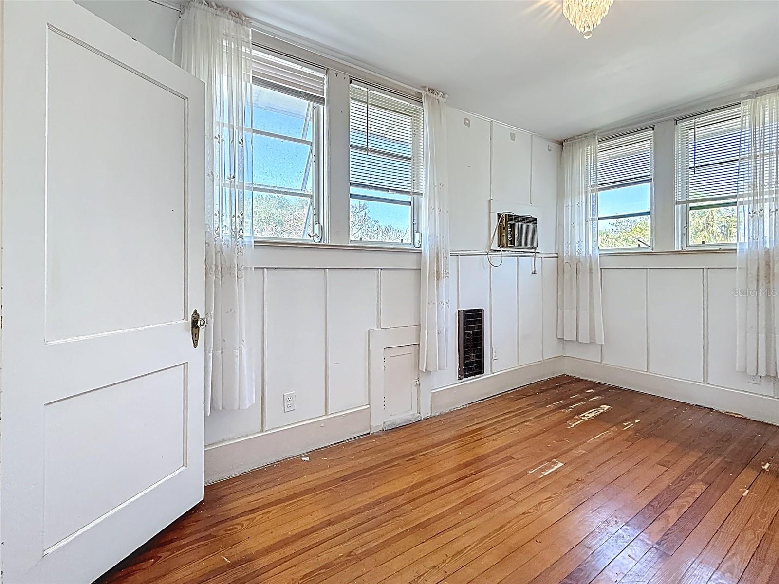 226 16TH AVE SE, ST PETERSBURG, FL, 33701