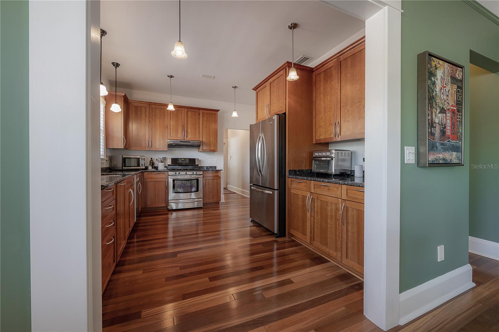 121 W MOHAWK AVE, TAMPA, FL, 33604