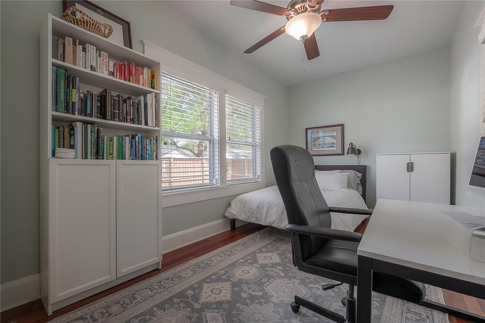 121 W MOHAWK AVE, TAMPA, FL, 33604