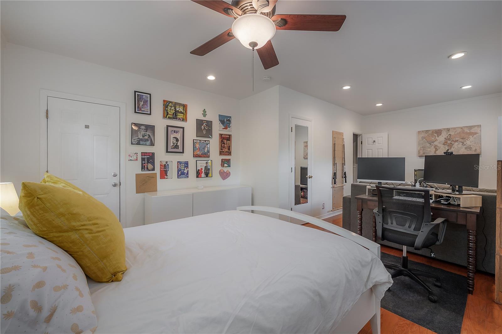 121 W MOHAWK AVE, TAMPA, FL, 33604