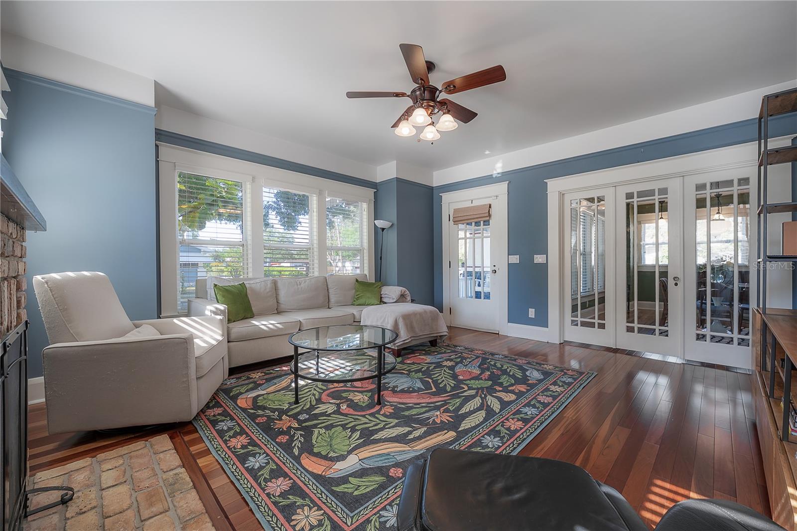 121 W MOHAWK AVE, TAMPA, FL, 33604