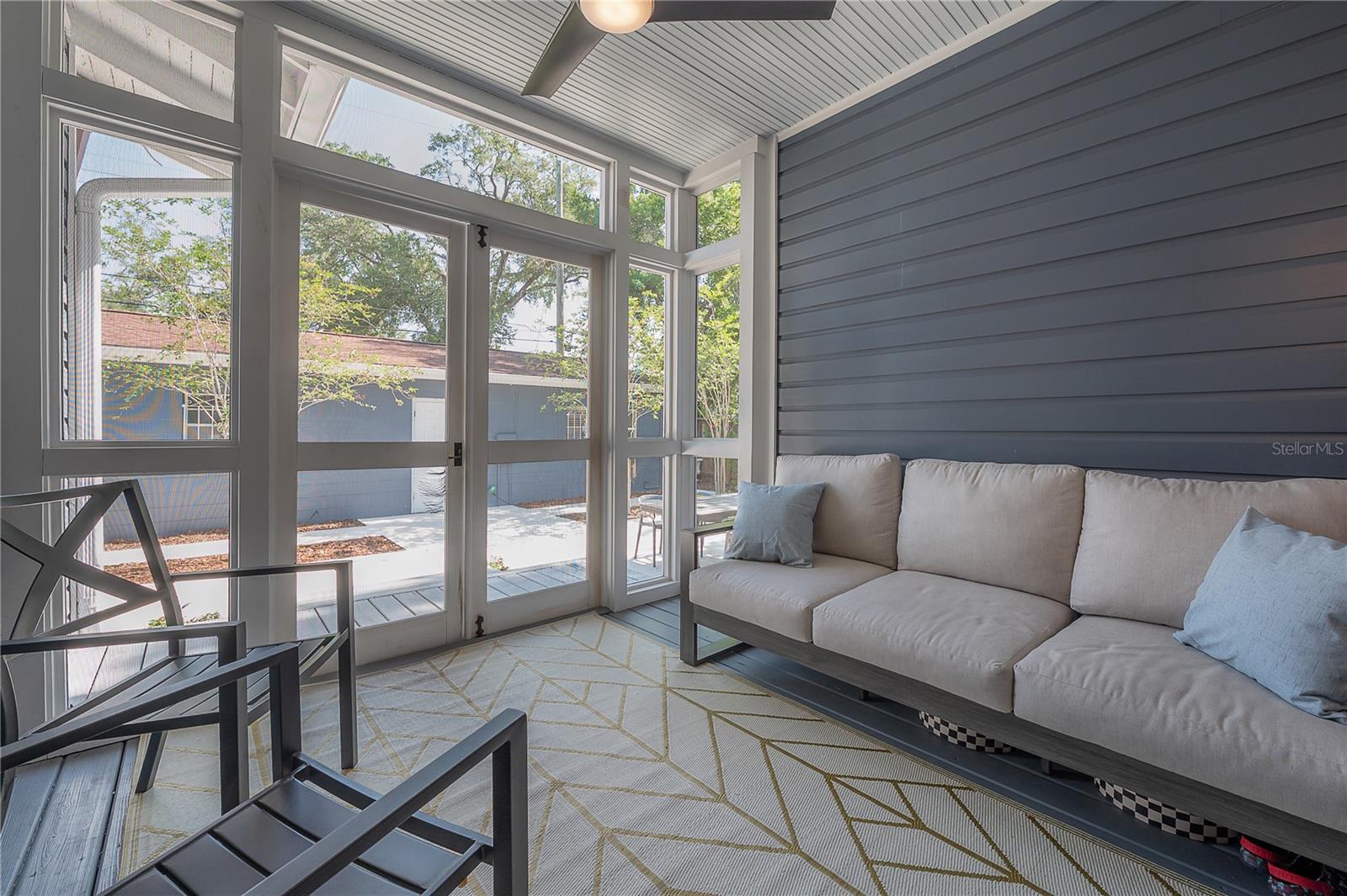 121 W MOHAWK AVE, TAMPA, FL, 33604