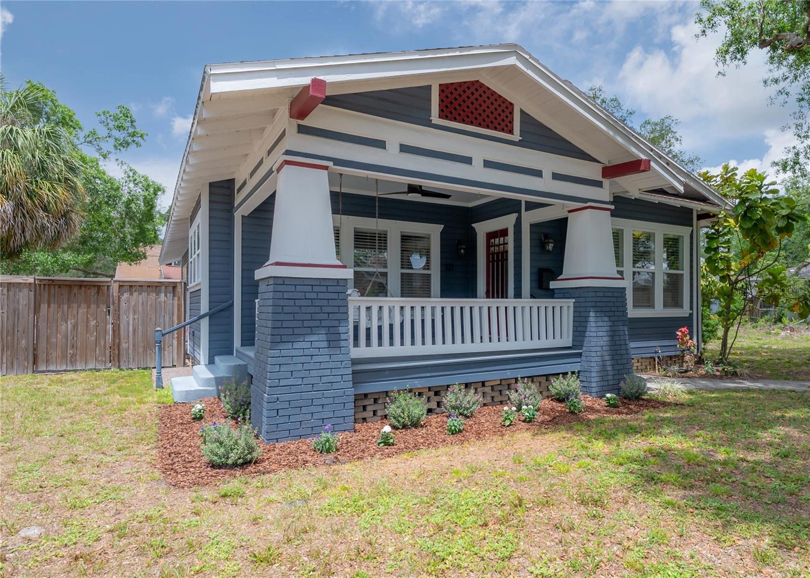 121 W MOHAWK AVE, TAMPA, FL, 33604