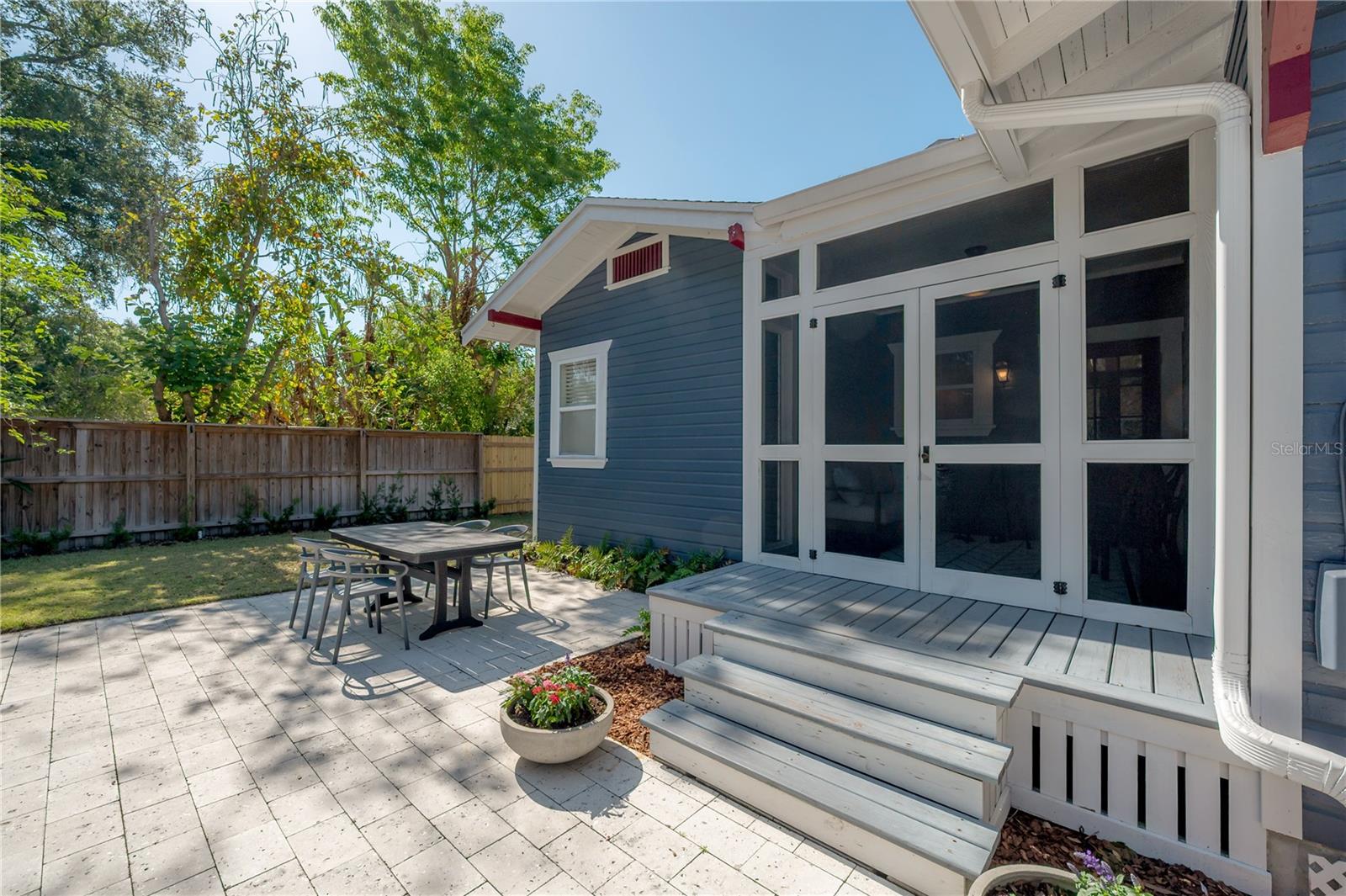 121 W MOHAWK AVE, TAMPA, FL, 33604