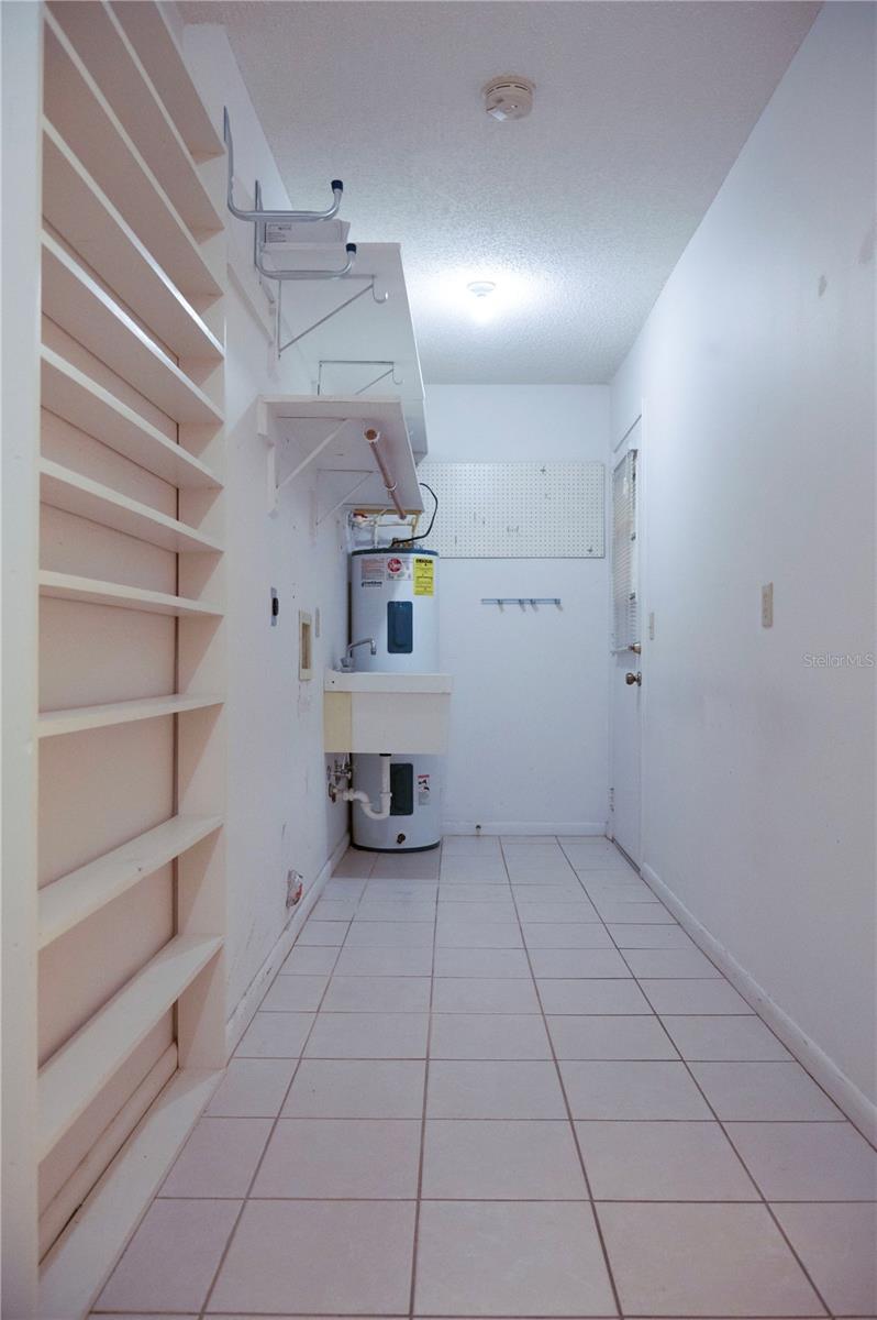 446 LAKE CAROLYN CIR, LAKELAND, FL, 33813