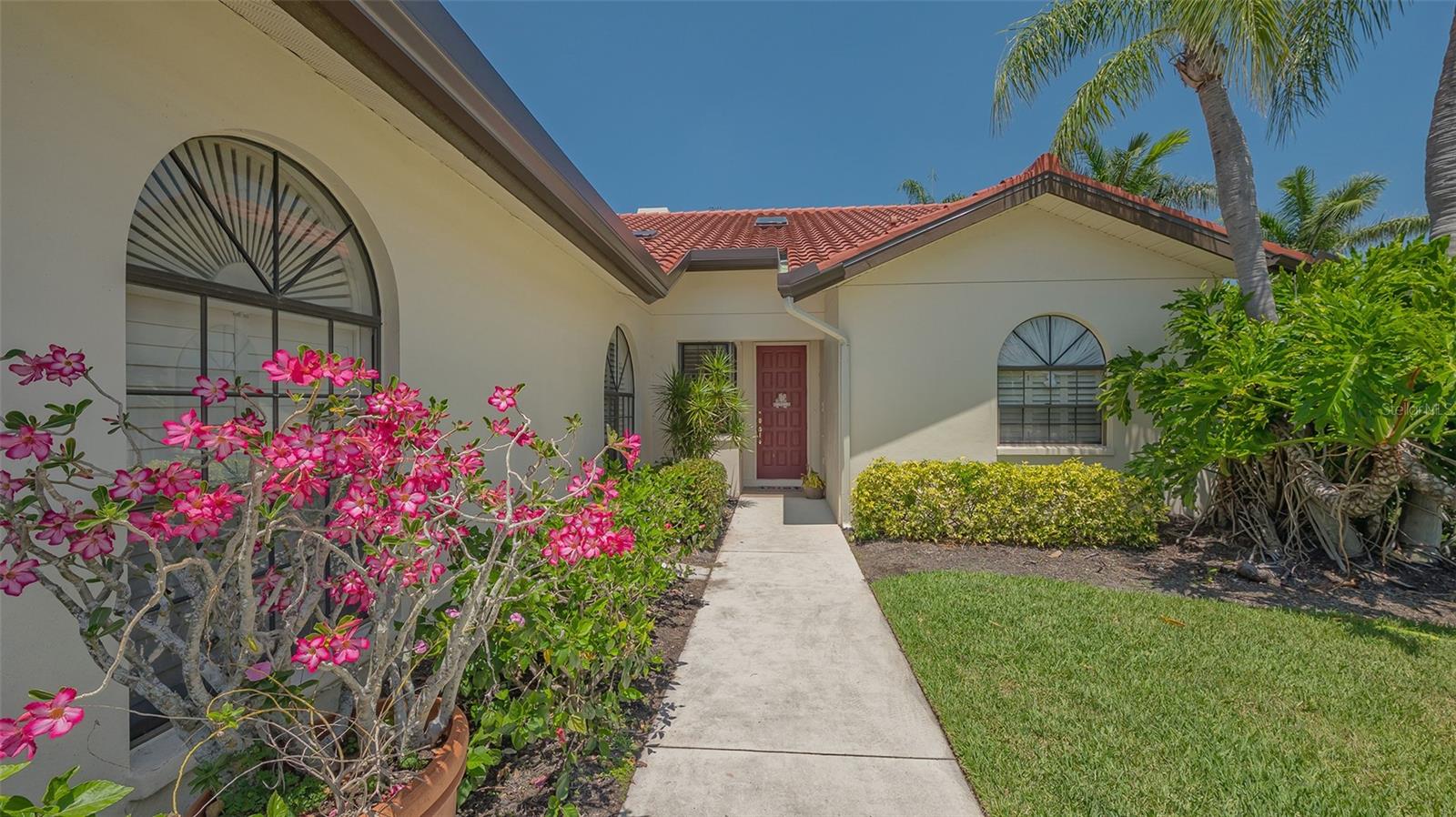 A4649709 Property Photo
