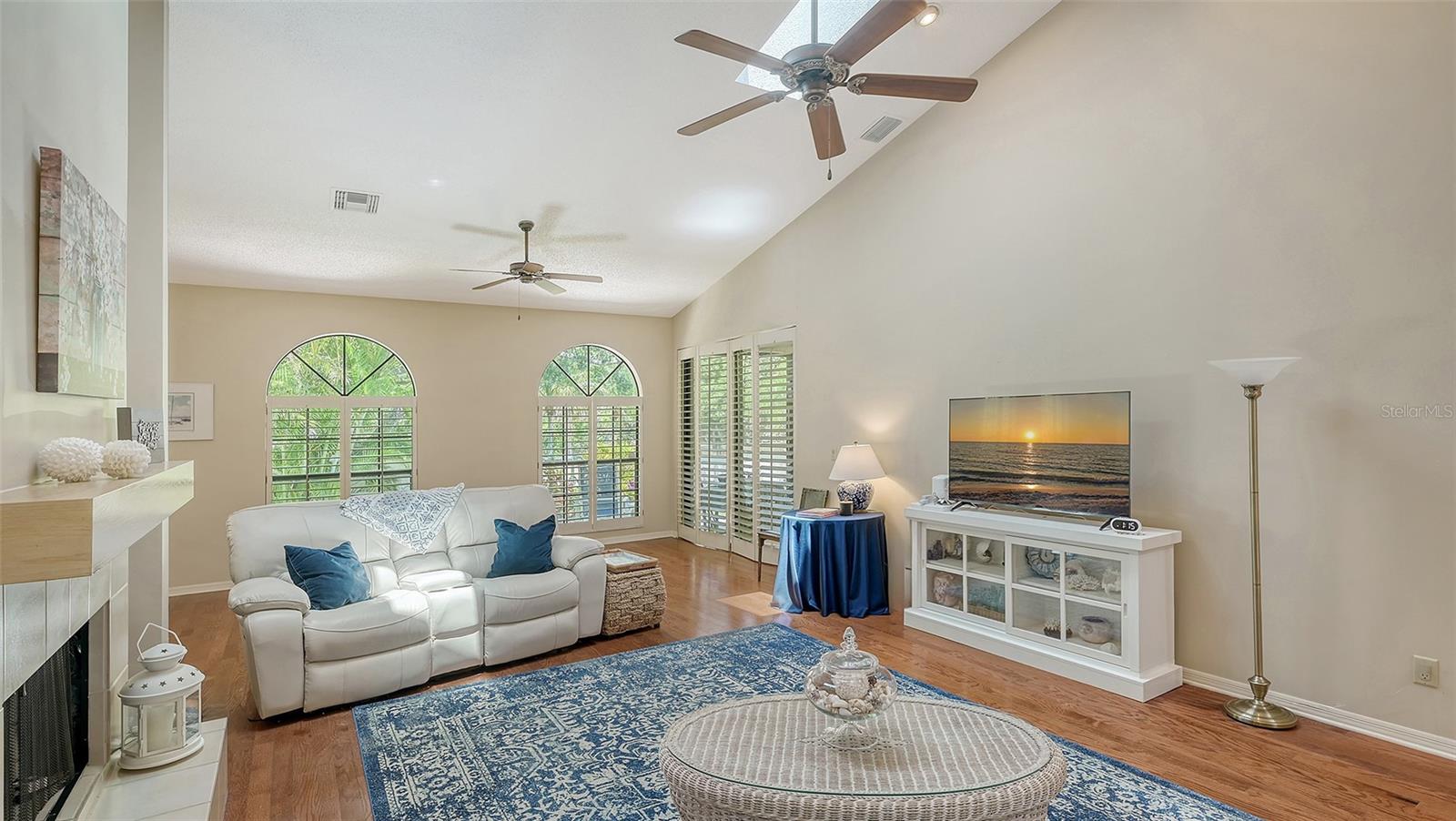 A4649709 Property Photo