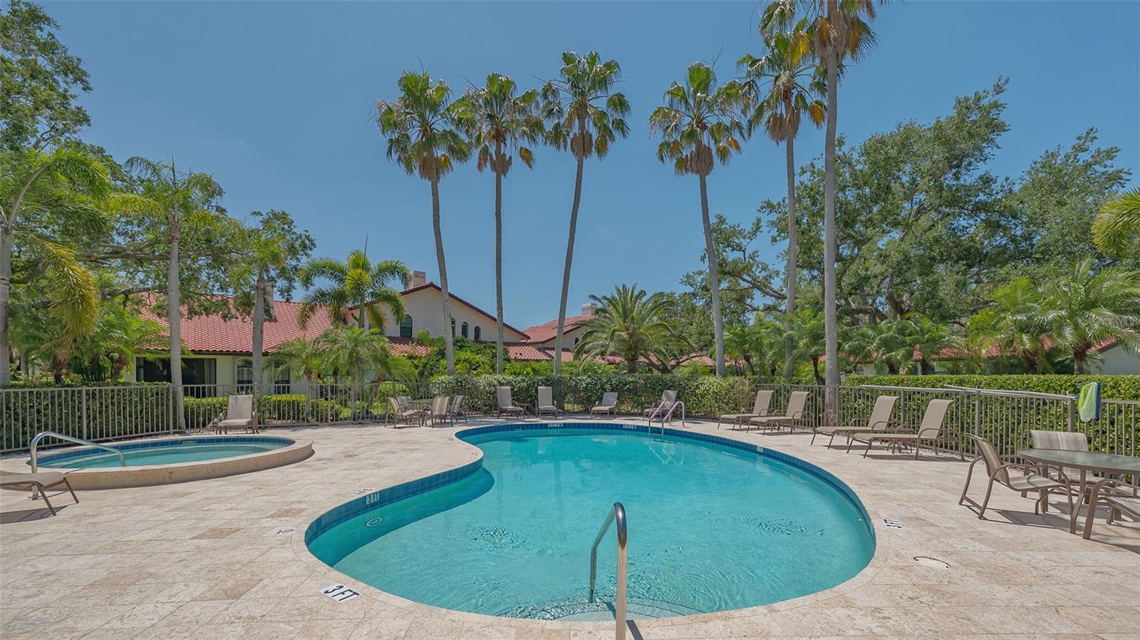 A4649709 Property Photo